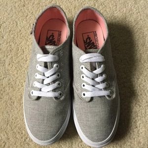 VANS UltraCush Women’s Size 6.5 NEW!